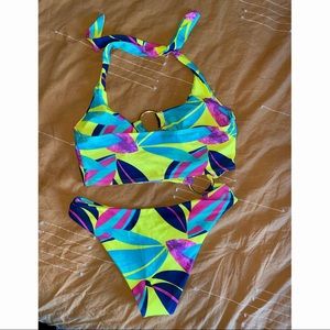 Colorblock Ring Linked One Piece Swimsuit